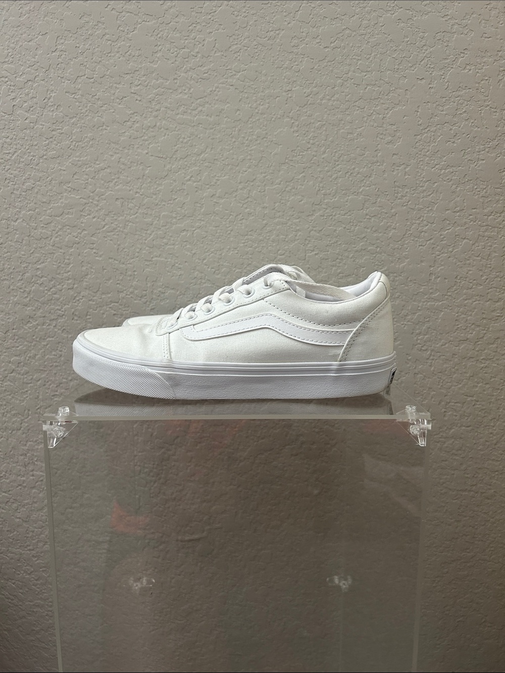 Vans Women’s Old Skool Sneaker in White